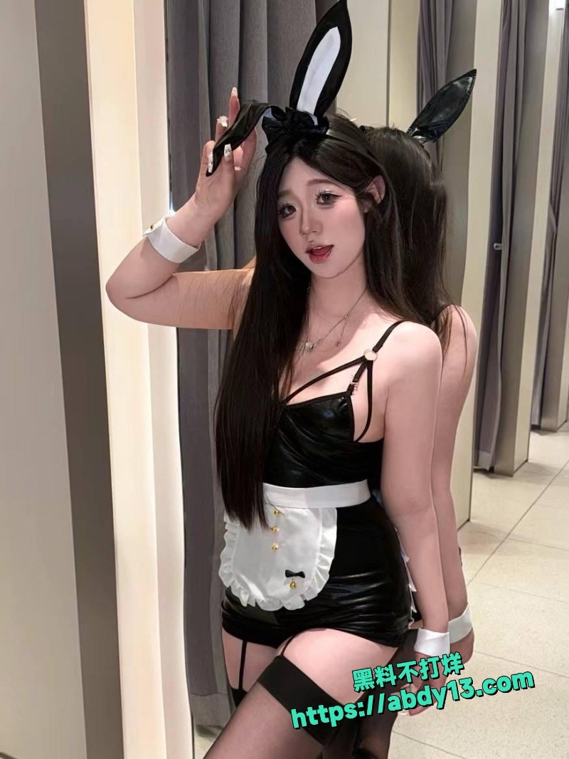 巨乳美女被约炮大神爆操视频 1