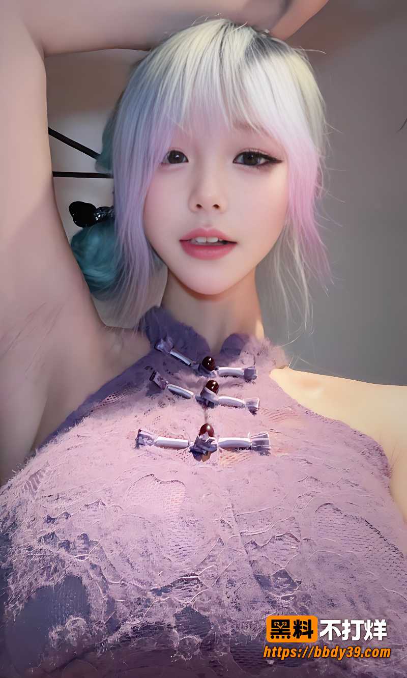 举手撩腋下