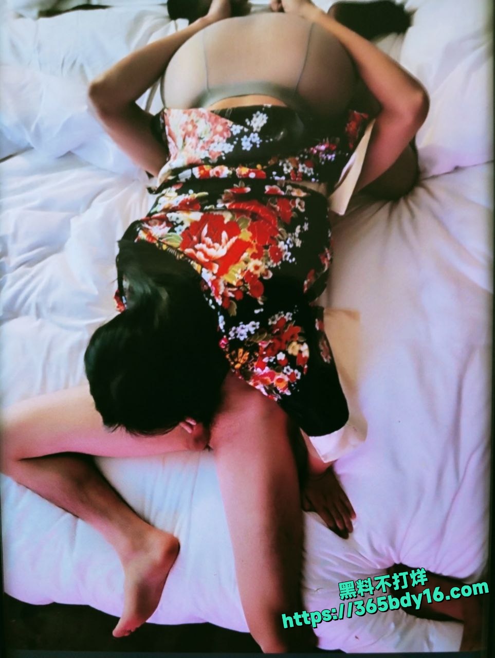 重庆夫妻约单男操一整晚 4