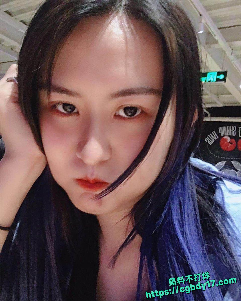 广东茂名大奶 人妻方诗琴1