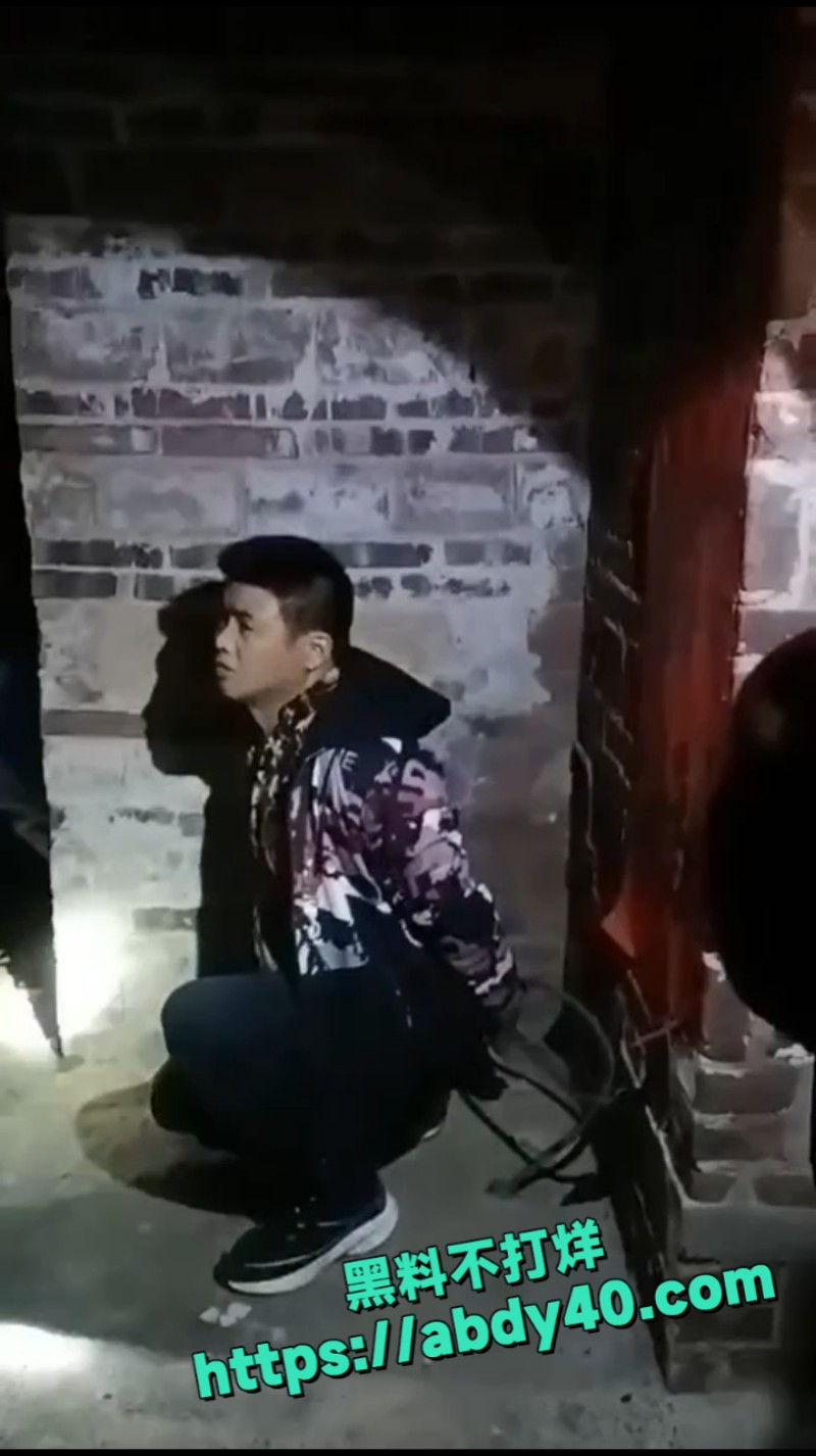 一村人半夜捉贼 1