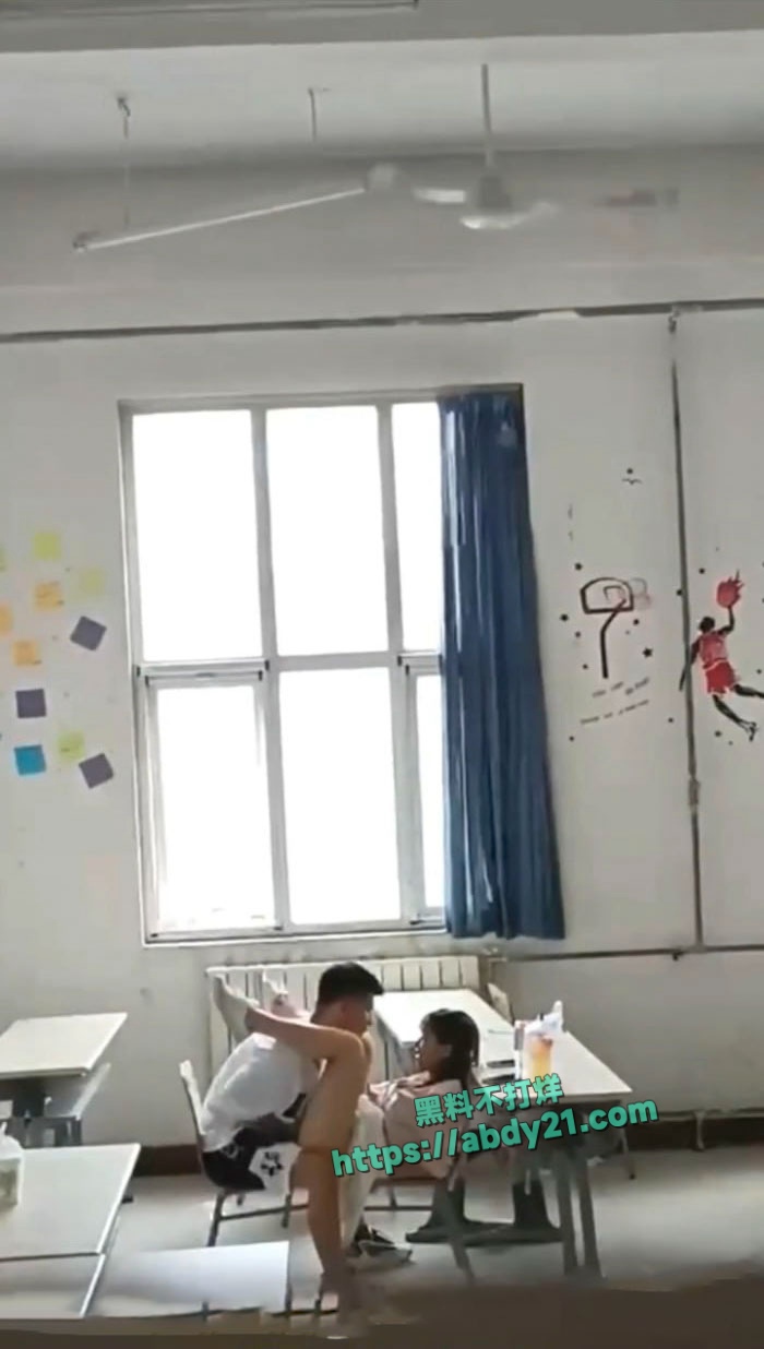 杨玥与多个同校男学生做爱怀孕 13