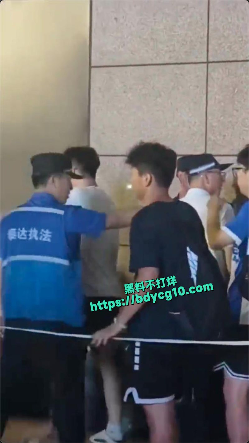 成都蓉城与天津津门虎赛后韦世豪遭遇不公抵制球迷的不良行为8