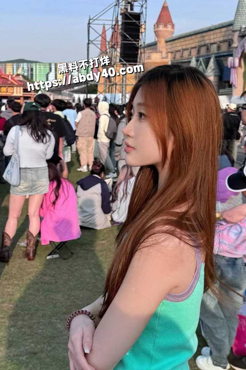 河南反差小妹 周沐卉.jpg6