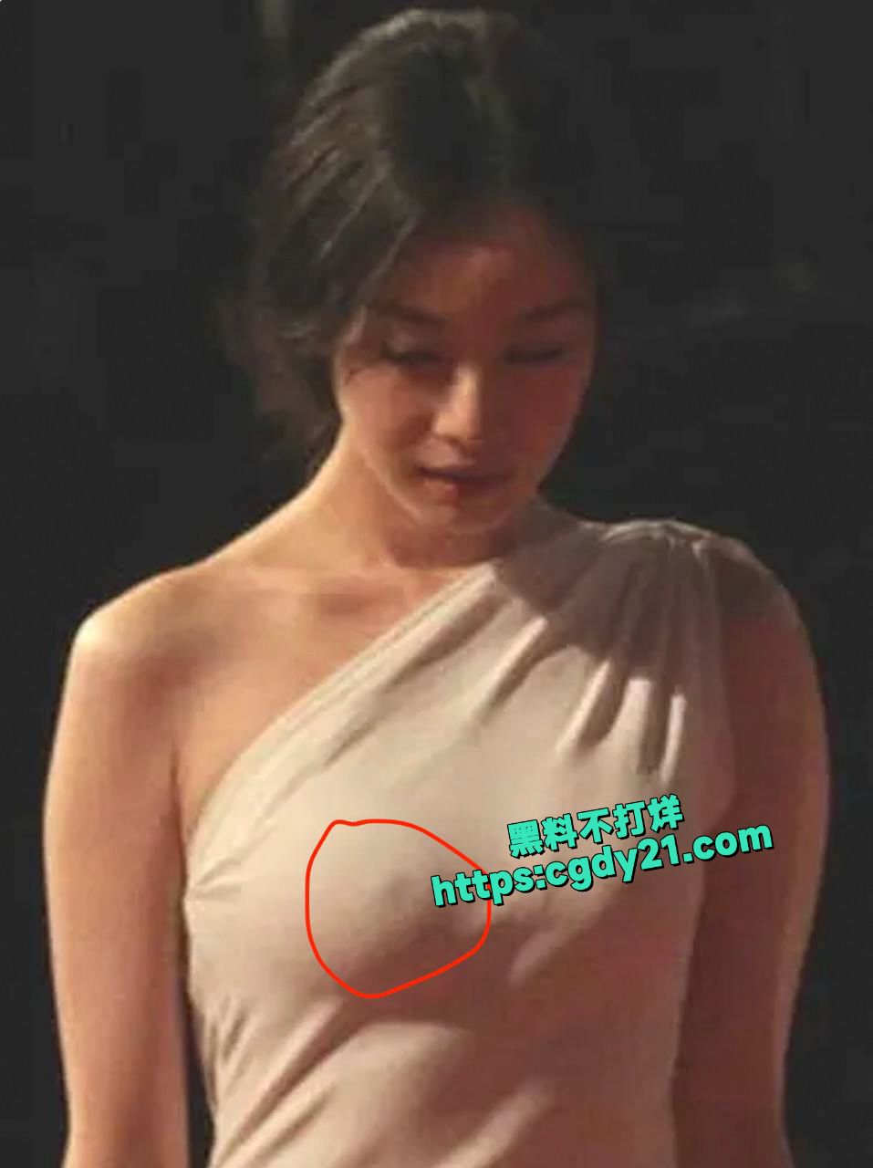 倪妮 不雅照片倪妮刮毛门照片惊人，19张大尺度照片曝光18