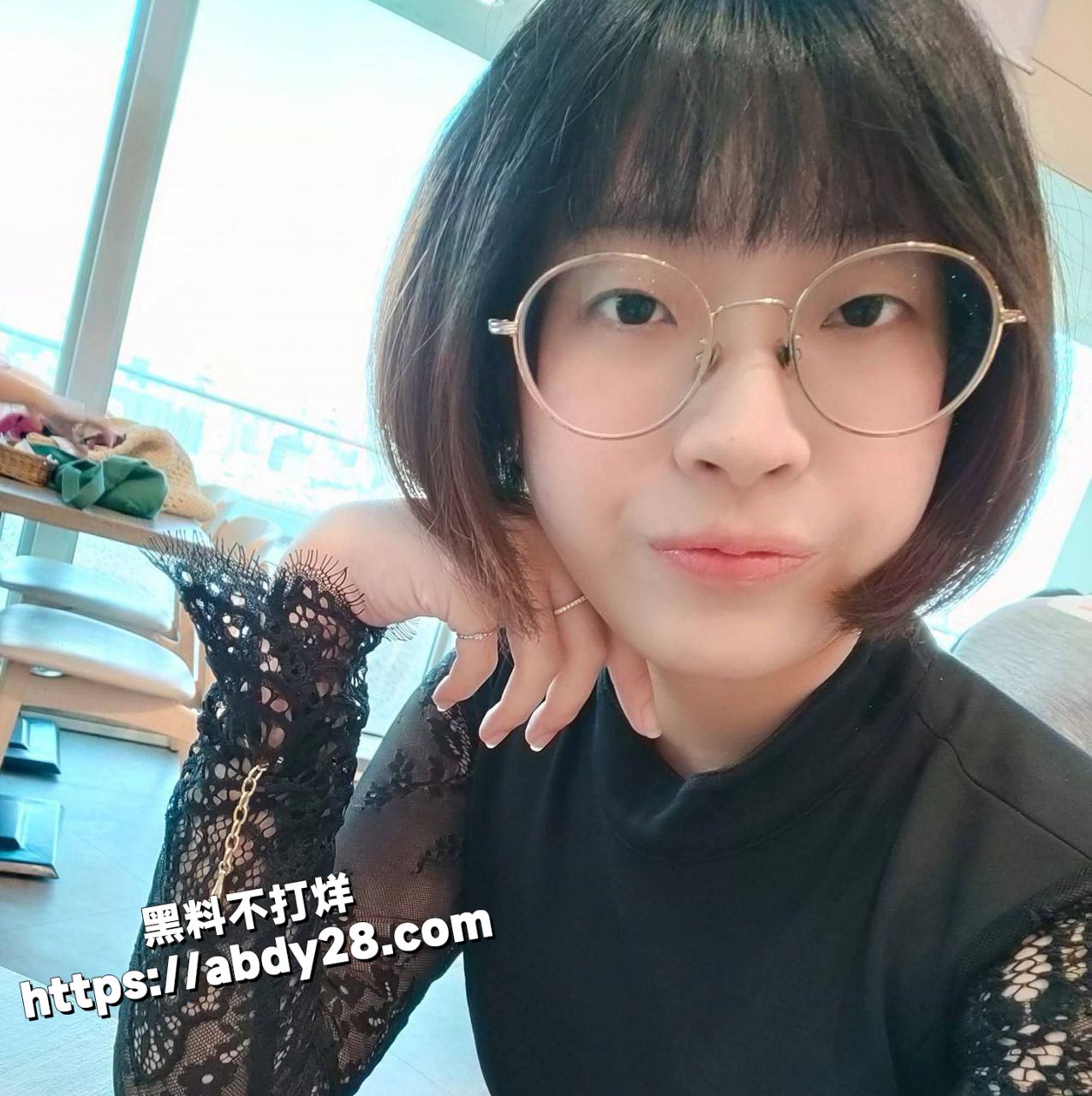 7台湾眼镜母狗林霜渟 背著男友偷吃 黑料曝光 台妹