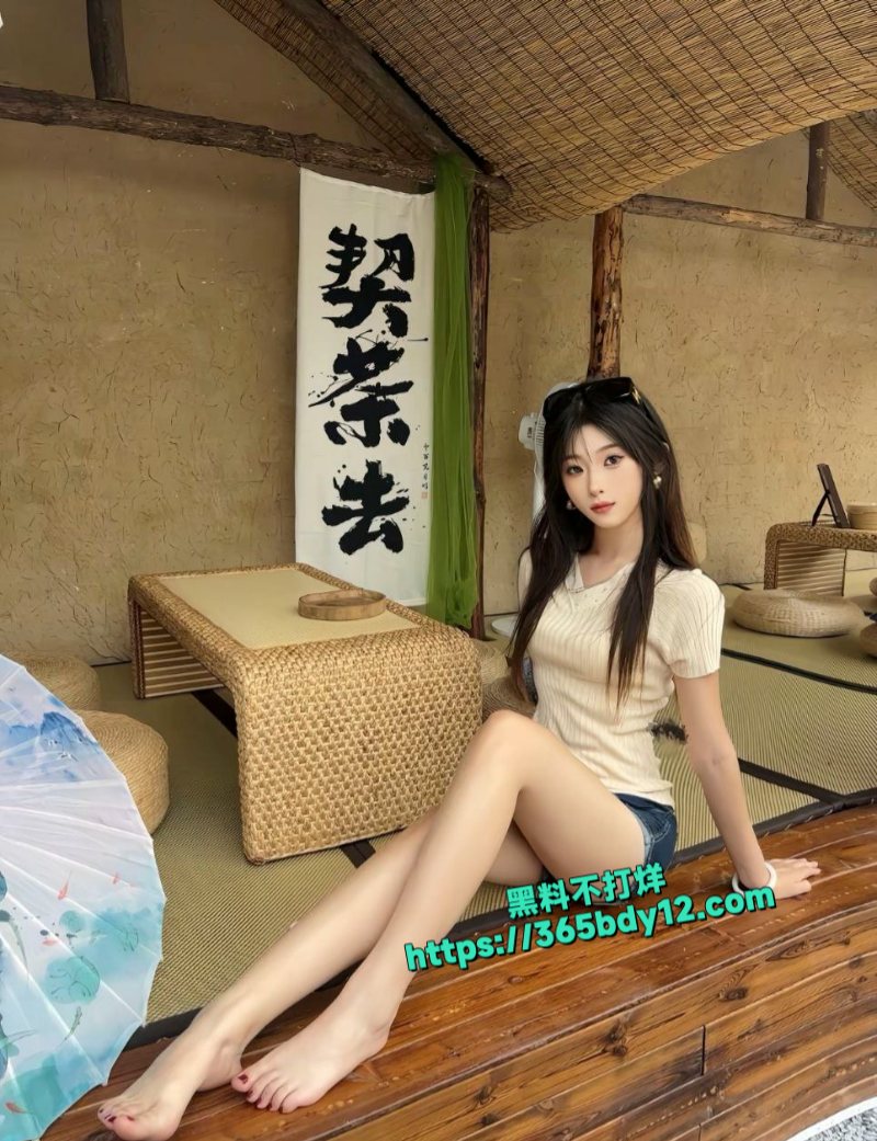 河北刘一宁喜欢穿着女仆装被男友掐着脖子狠操5