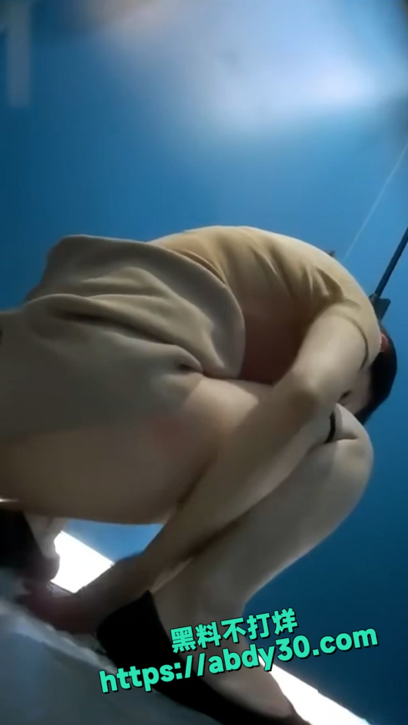 偷拍按摩会所美女 9