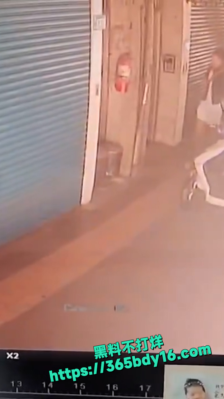 拉了屎不跑远点 5