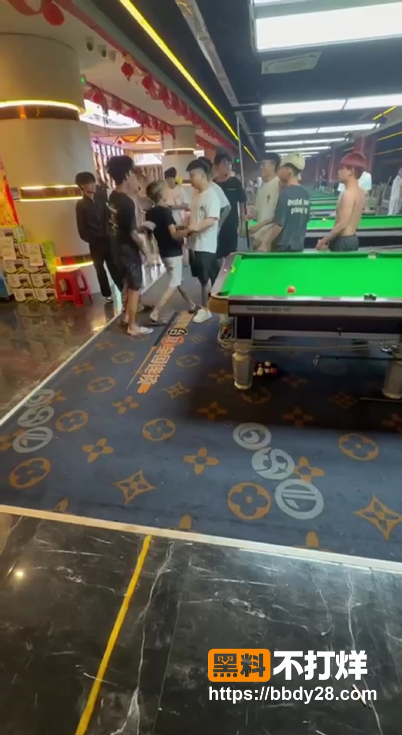 湖南永州道县台球厅打架现场2