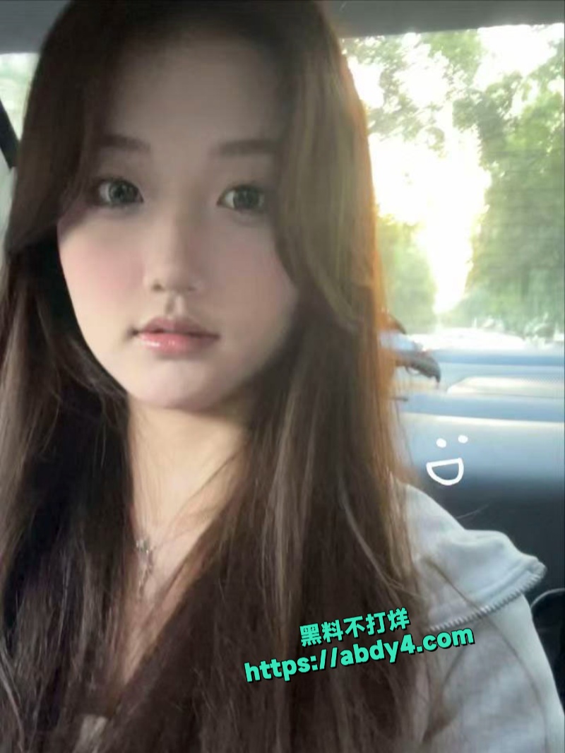 安徽极品骚货魏景瑶大尺度私拍 1