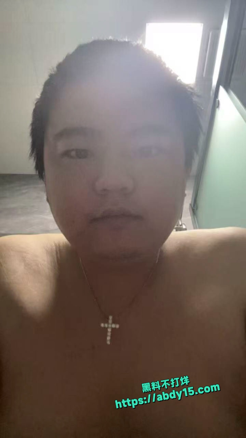 大妈化身女王调教男奴 2