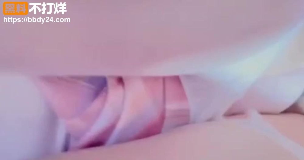 疯狂兄妹车里偷情22