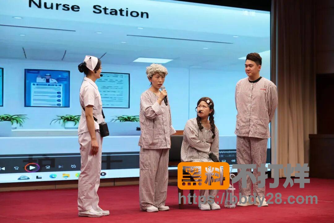 王磊和90后护士照片8
