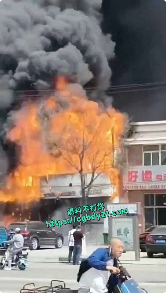 辽宁辽阳市白塔区三里庄回迁楼附近一饭店发生火灾9