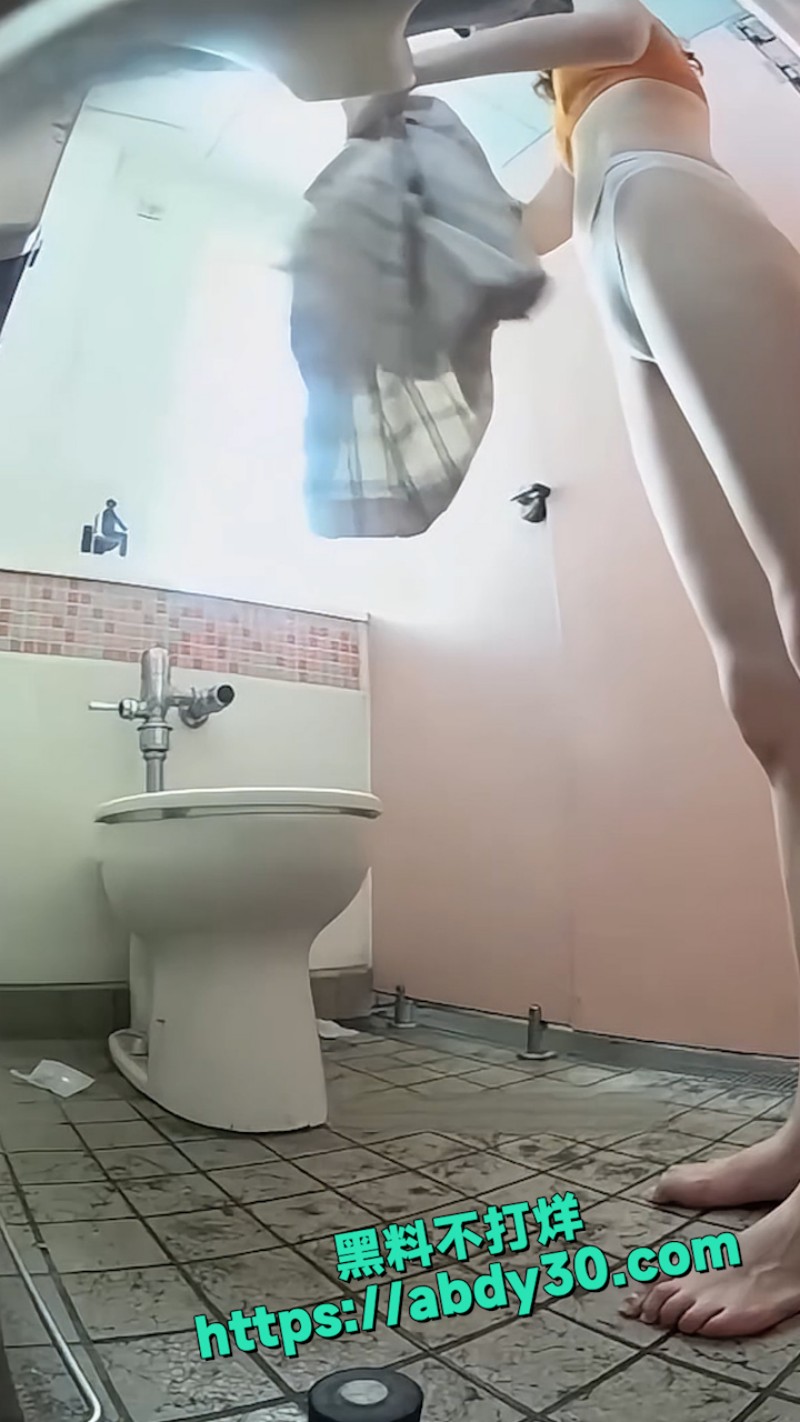 高挑美少妇换装 7