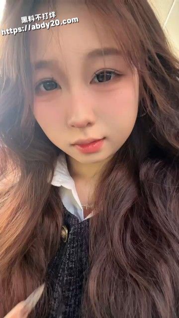 8湖南株洲海鲜潮滨江路女服务员 陈思莹