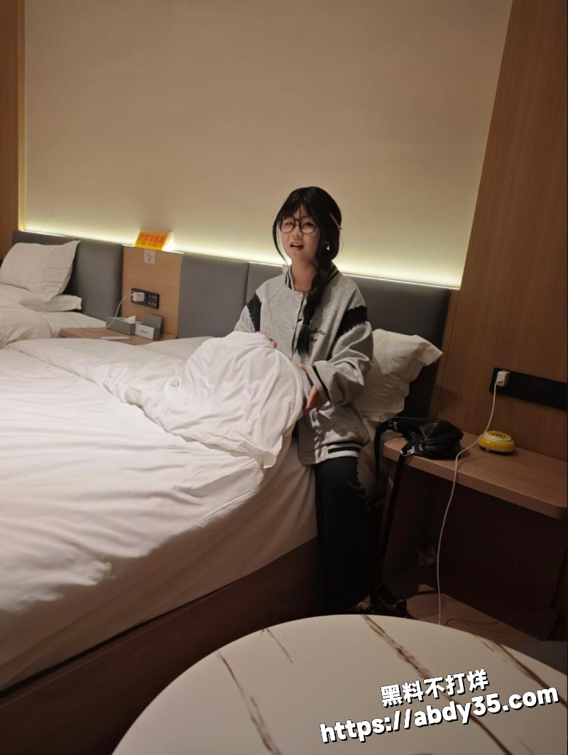 福建宁德王海婷约炮酒店调教后入7
