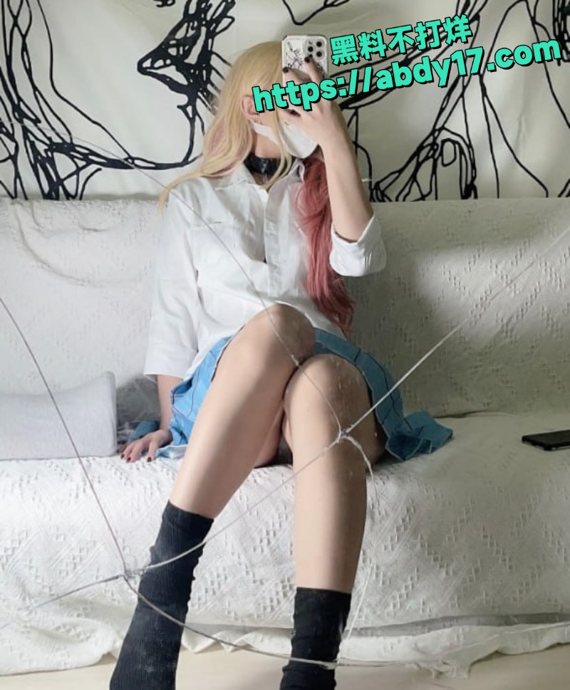 你的KK大屌炮机自慰视频9