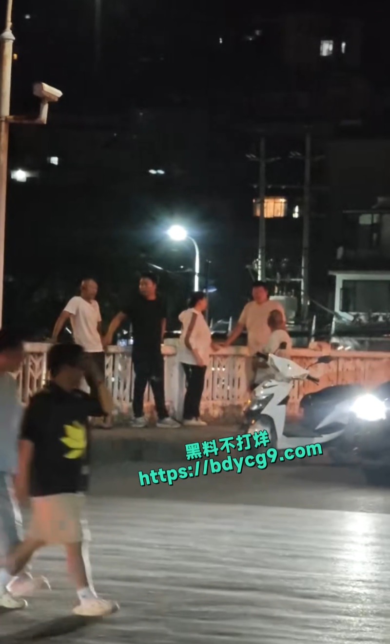 云南大理出轨被抓个正着暴打情夫3