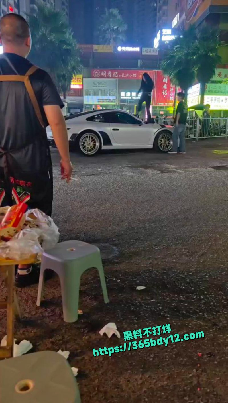 贵阳911事件女子砸车5