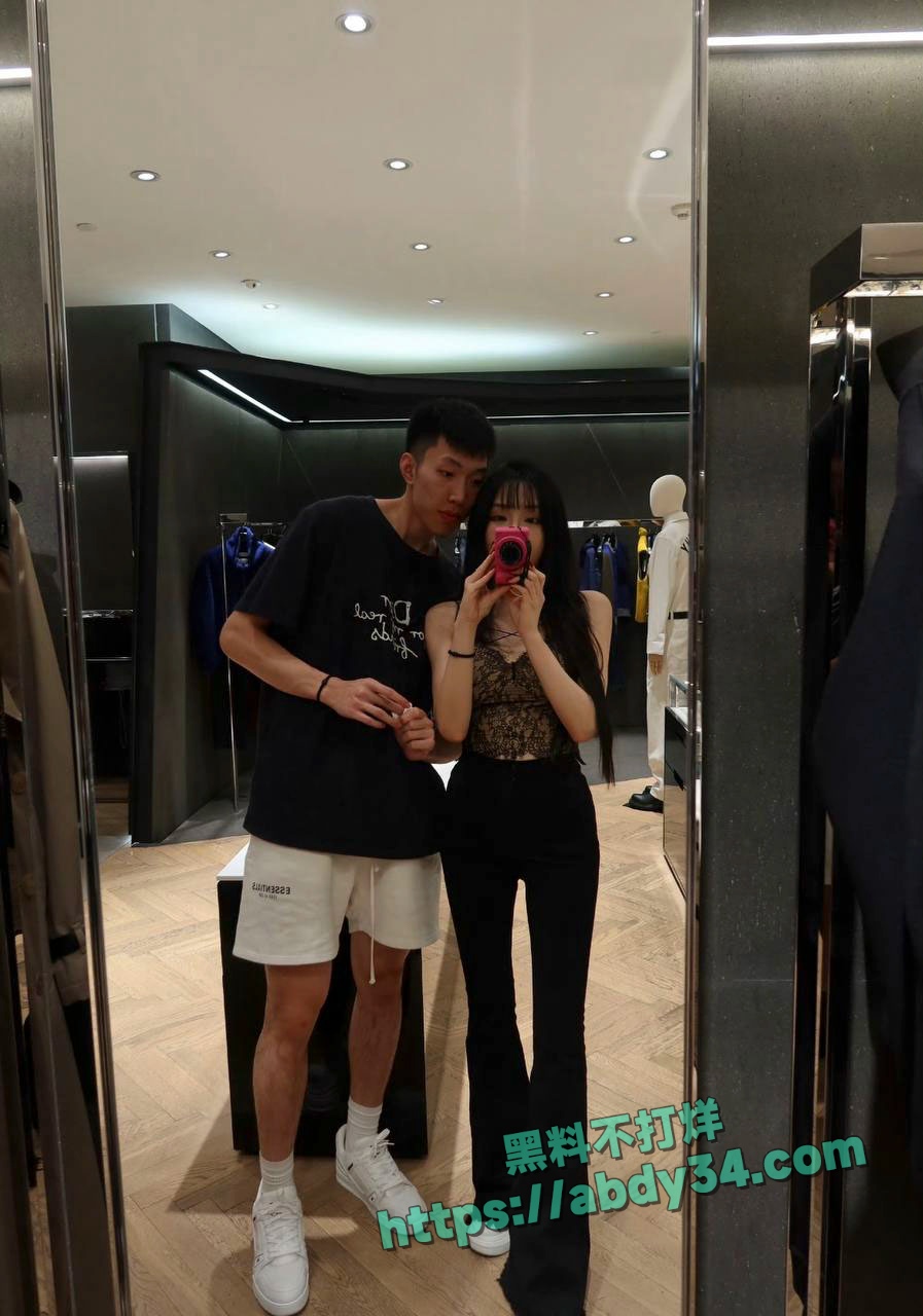 北京CBA男篮球员廖三宁劈腿 41