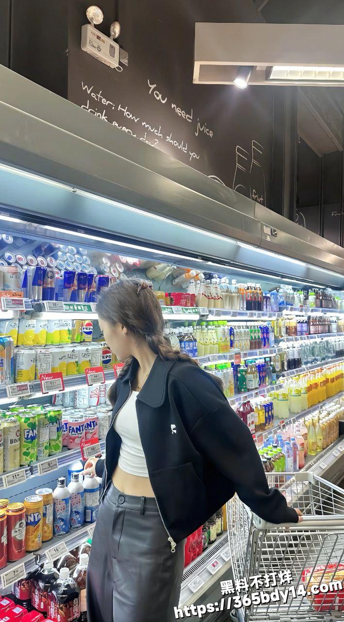 李鑫伊3