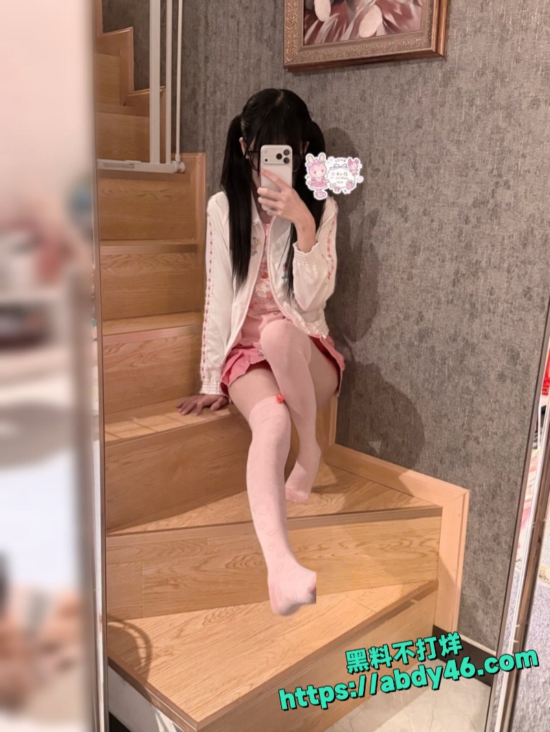 极品高颜值可爱反差小母狗2