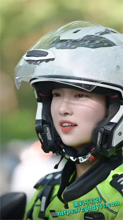 杭州网红兔子警官李语蔚 2