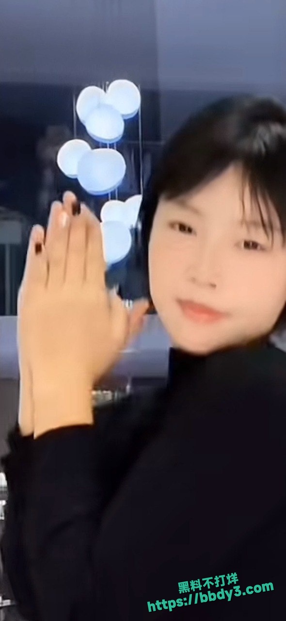从镜子里 头发 黑指甲17