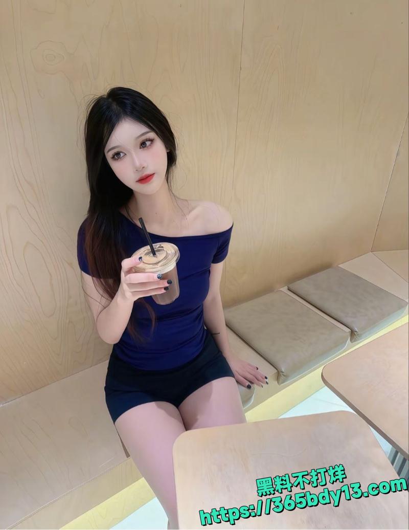 广西桂林00后骚妻刘娜约炮惊爆3P视频流出15