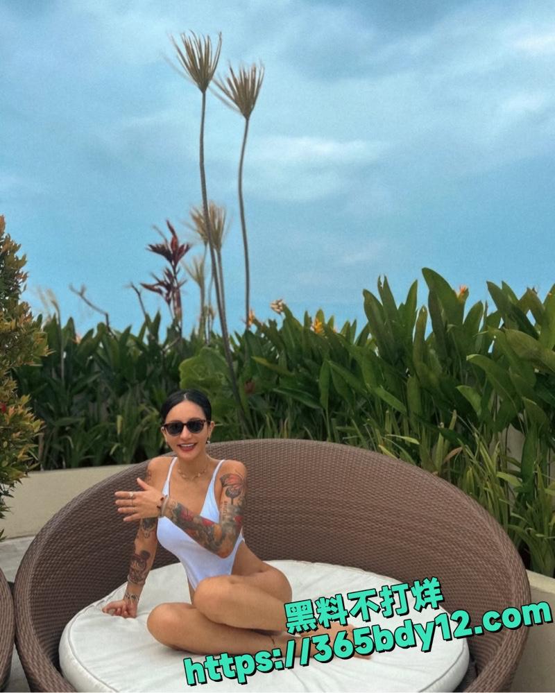 梁云菲约炮视频高价流出4.