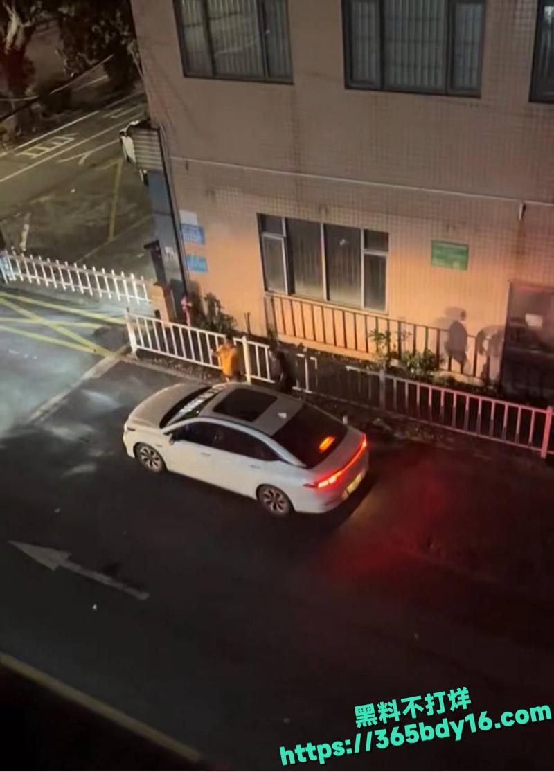 广东河池醉汉酒后失控闹事3.