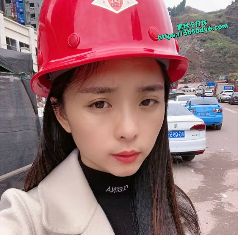 抖音百万粉丝网红工地霞姐1