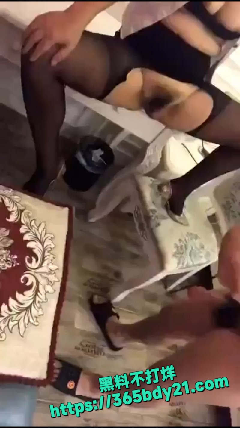 抖音骚熟女网红忘水余生 1