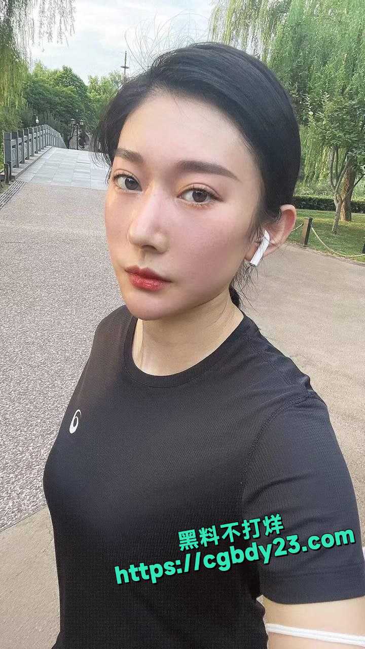 陕西西安汽车销售张伊儿为了业绩买车给逼肏3
