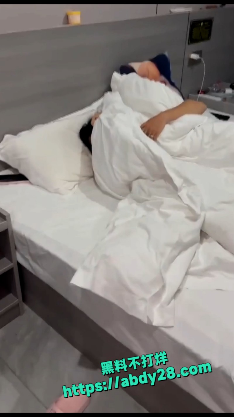 窝囊的抓奸现场  3