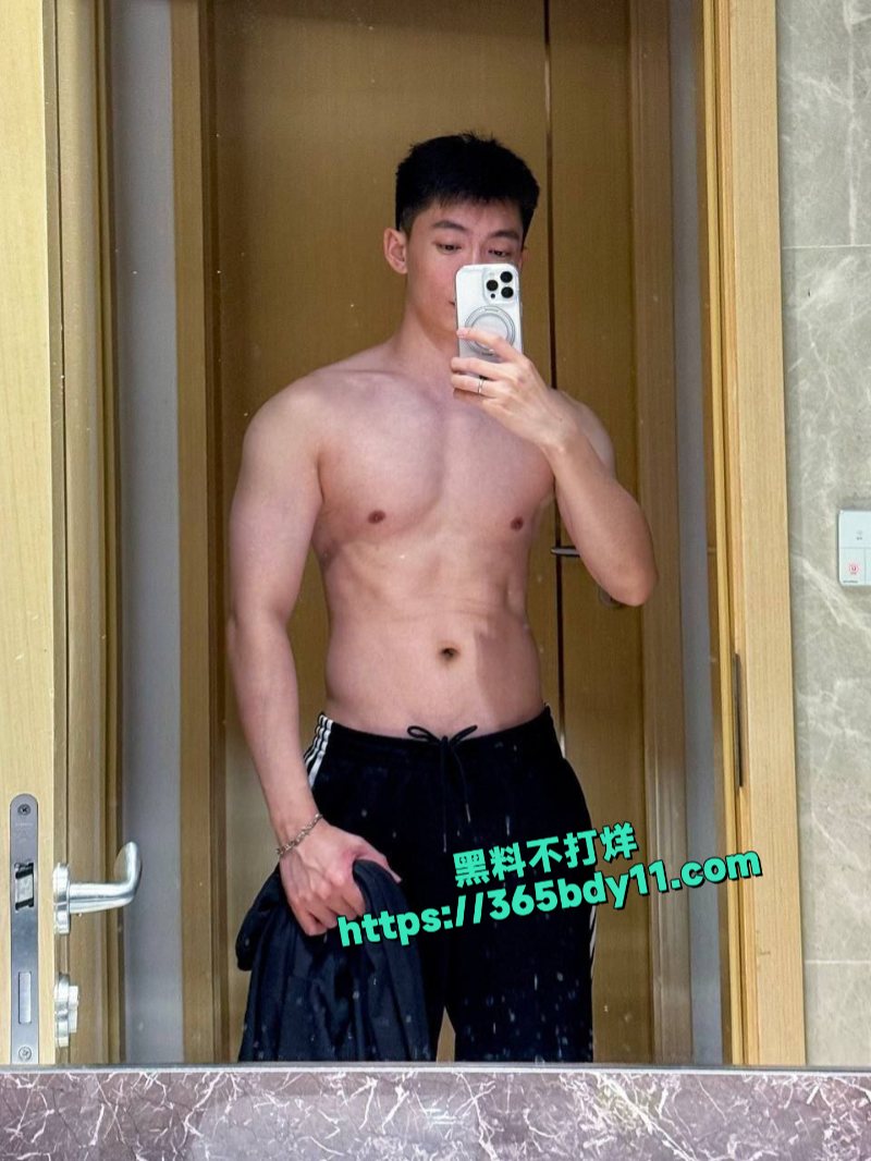 腹肌帅哥轻松拿下极品母狗床上各种爆操爽到直接怒吼爆射2
