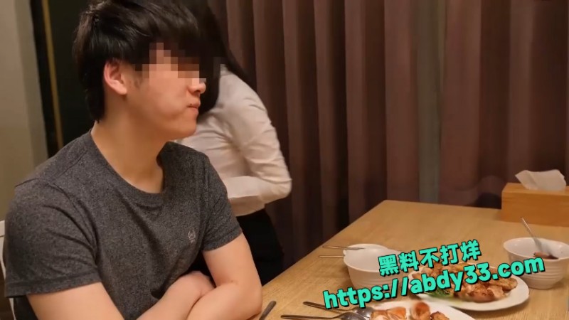 台湾大奶反差 1