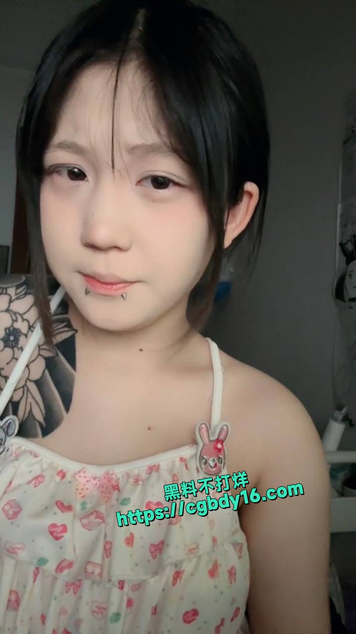 花臂纹身小母狗大哥私人定制福利姬视频曝光3