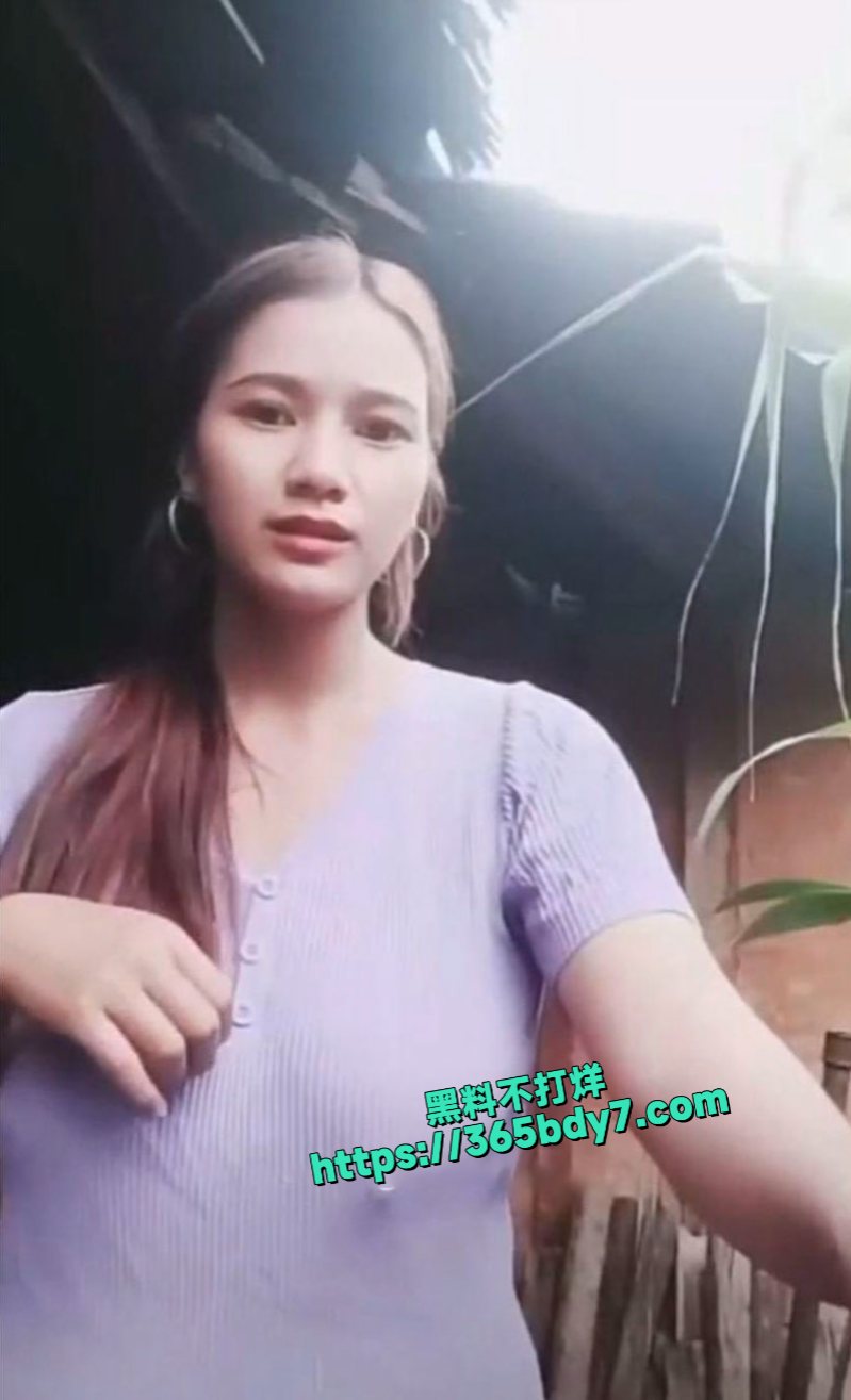 40万粉乡村良家佤族艺儿巨乳露点挤奶水洗澡等2