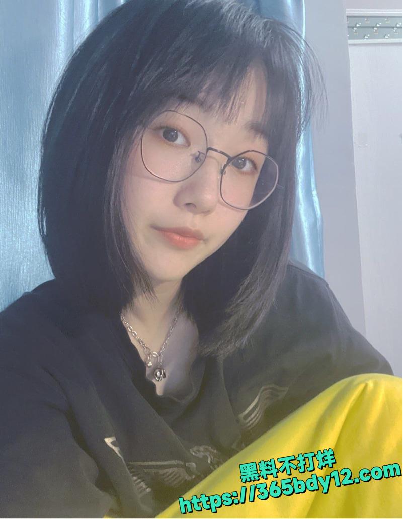 青春巨乳学生妹视频5