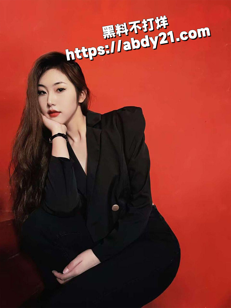 重庆大学贾玲玲5