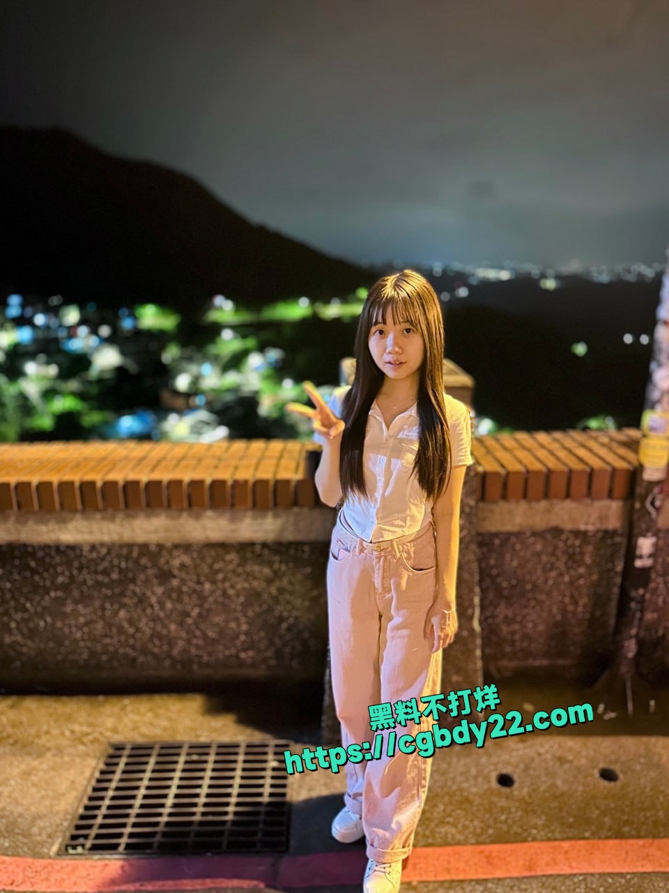台南大学女大学生杨怡君,被男友调教性爱视图流出2