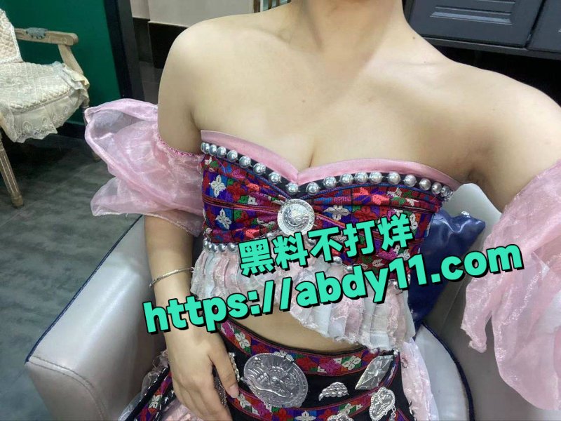 广州反差白虎妹周思琪1