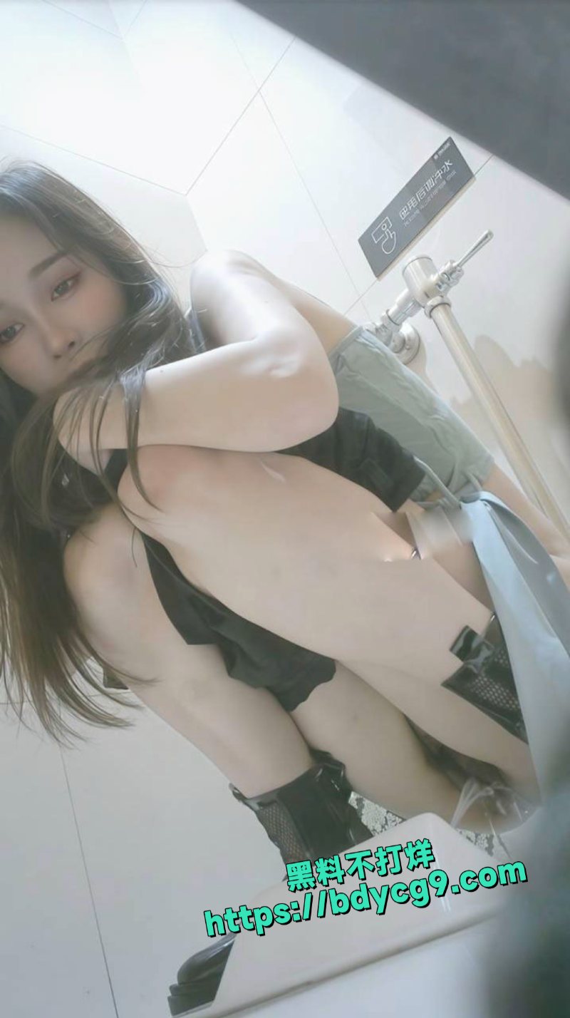 盗摄大神最新厕拍精选合集8