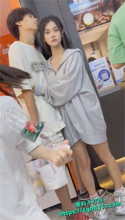 KFC最新抄底偷拍