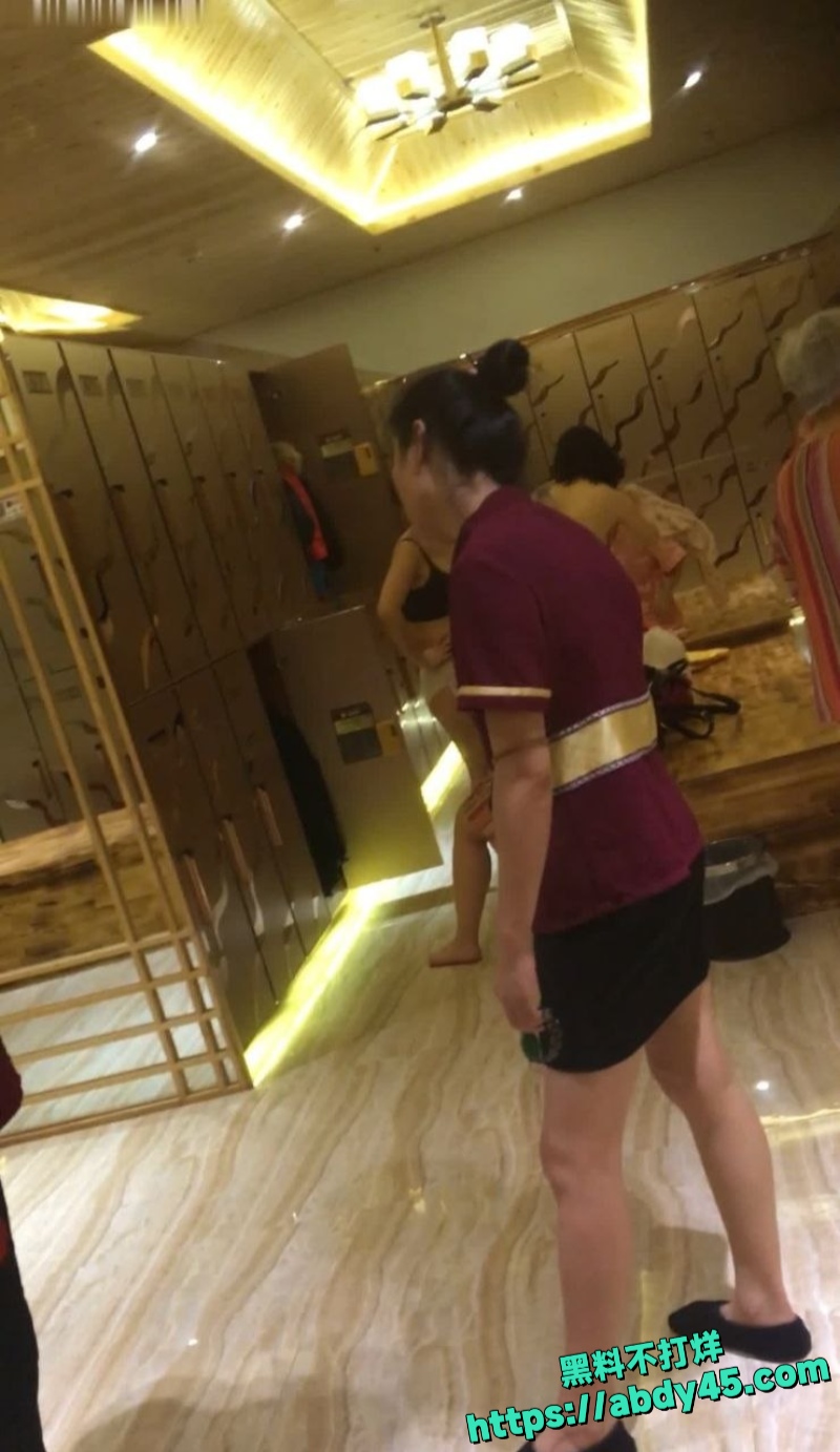 偷拍温泉休闲2