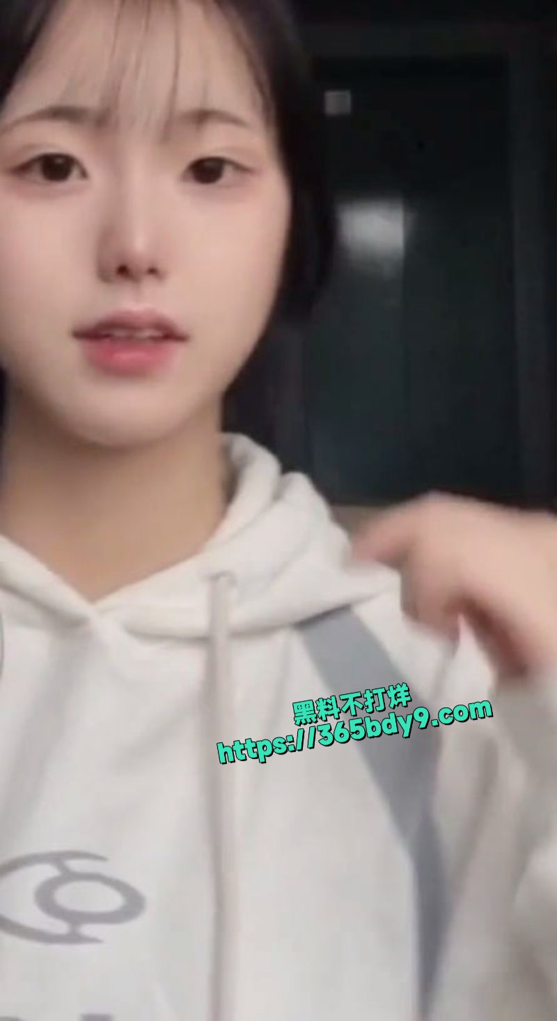 清纯美女大学生为钱下海卖身3