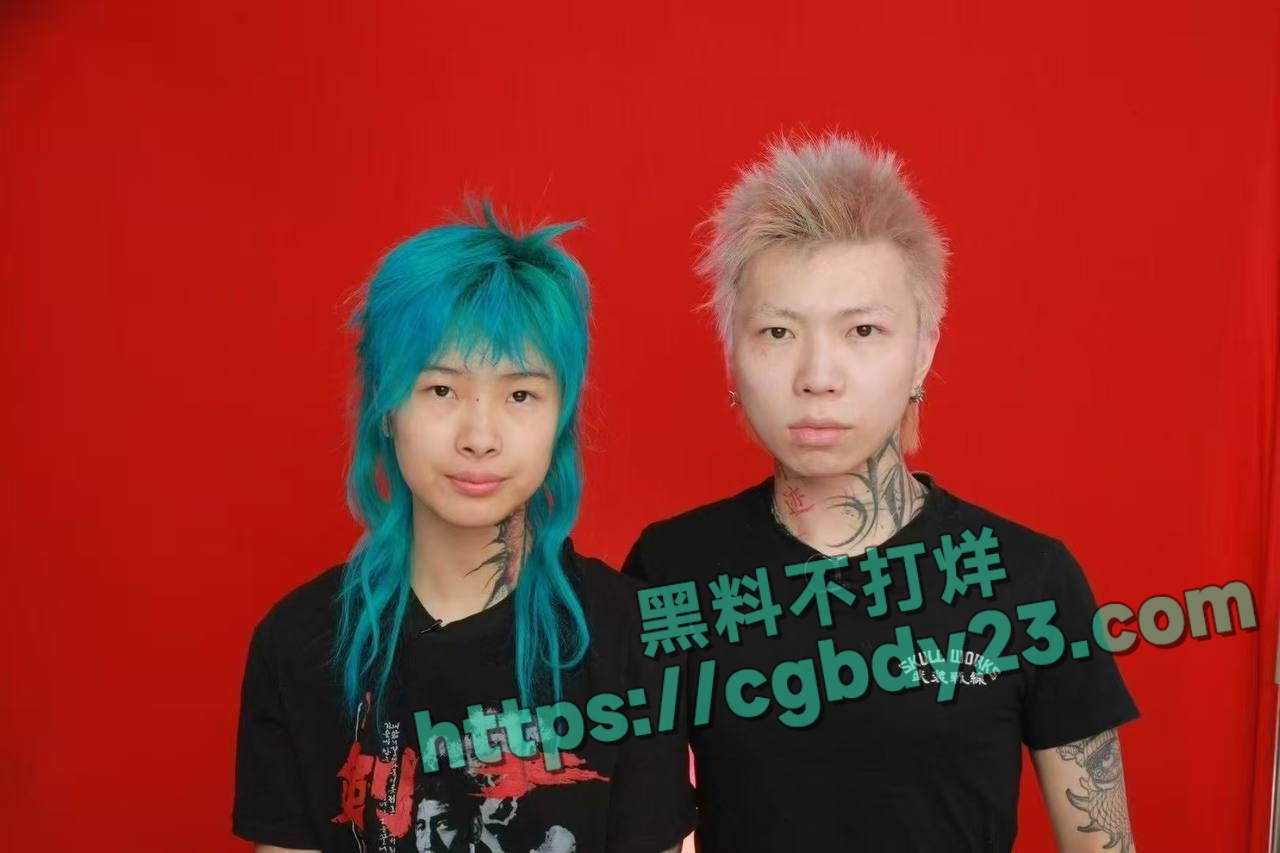 00后精神小妹精神小伙结婚领证又离婚7